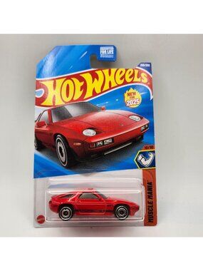 Hot Wheels 1983 Porsche 928S Muscle Mania New For 2025 Red 10/10 250/250